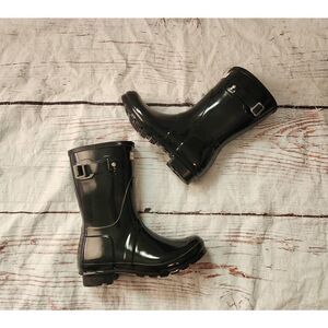 Hunter Short Gloss Boot Size 7
